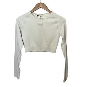 Bo+Tee Long Sleeve Crop Top Women’s Size Large Cream Ivory Ribbed Activewear